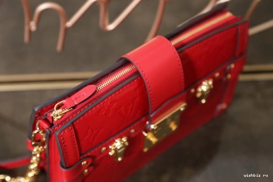 WIS CHANELUTCH VUITTON TRUNK LOUIS 1216